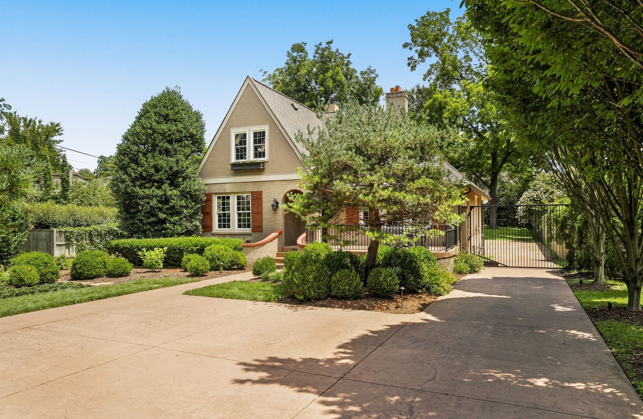 204 S Wilson Blvd