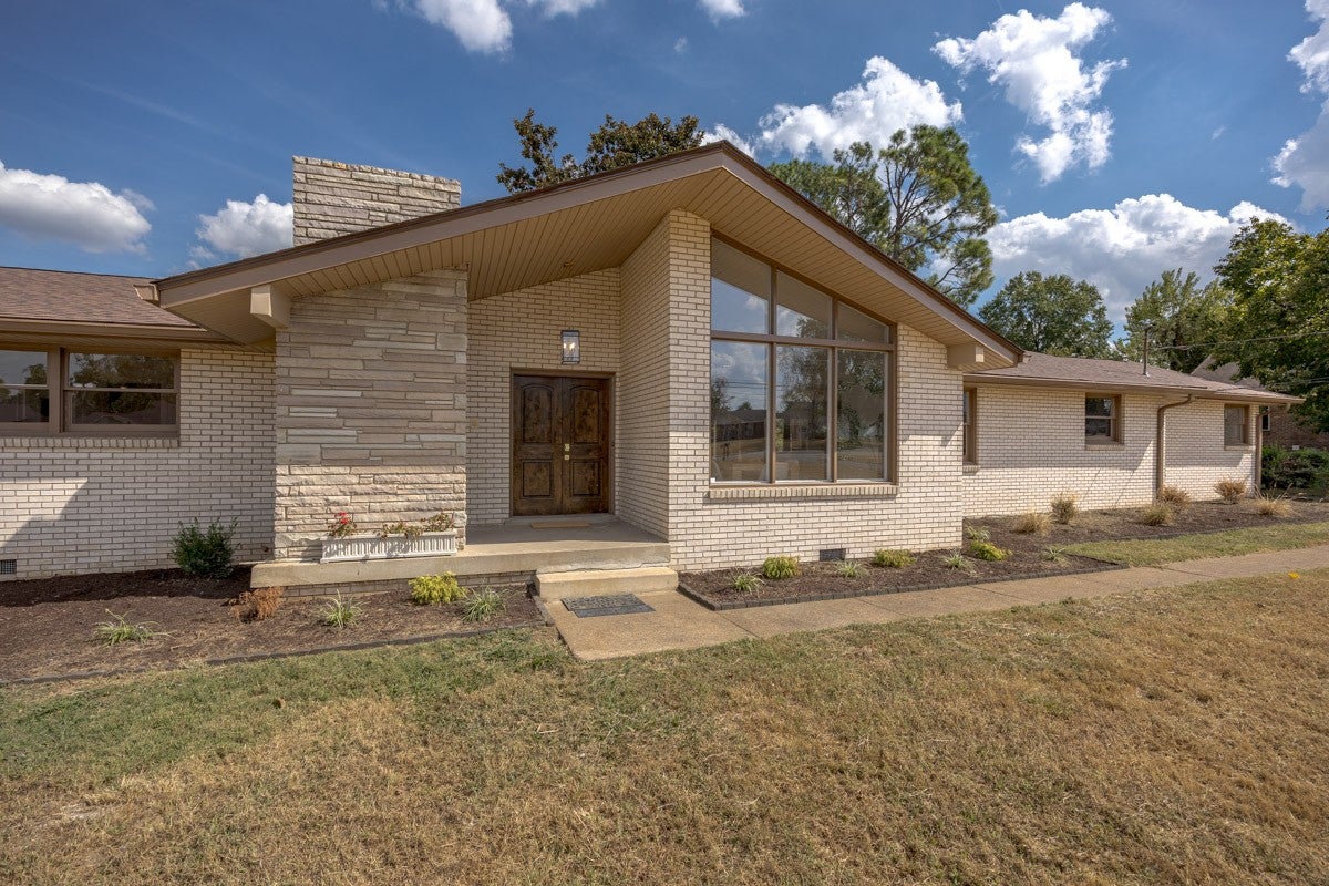 207 Brandywine Dr