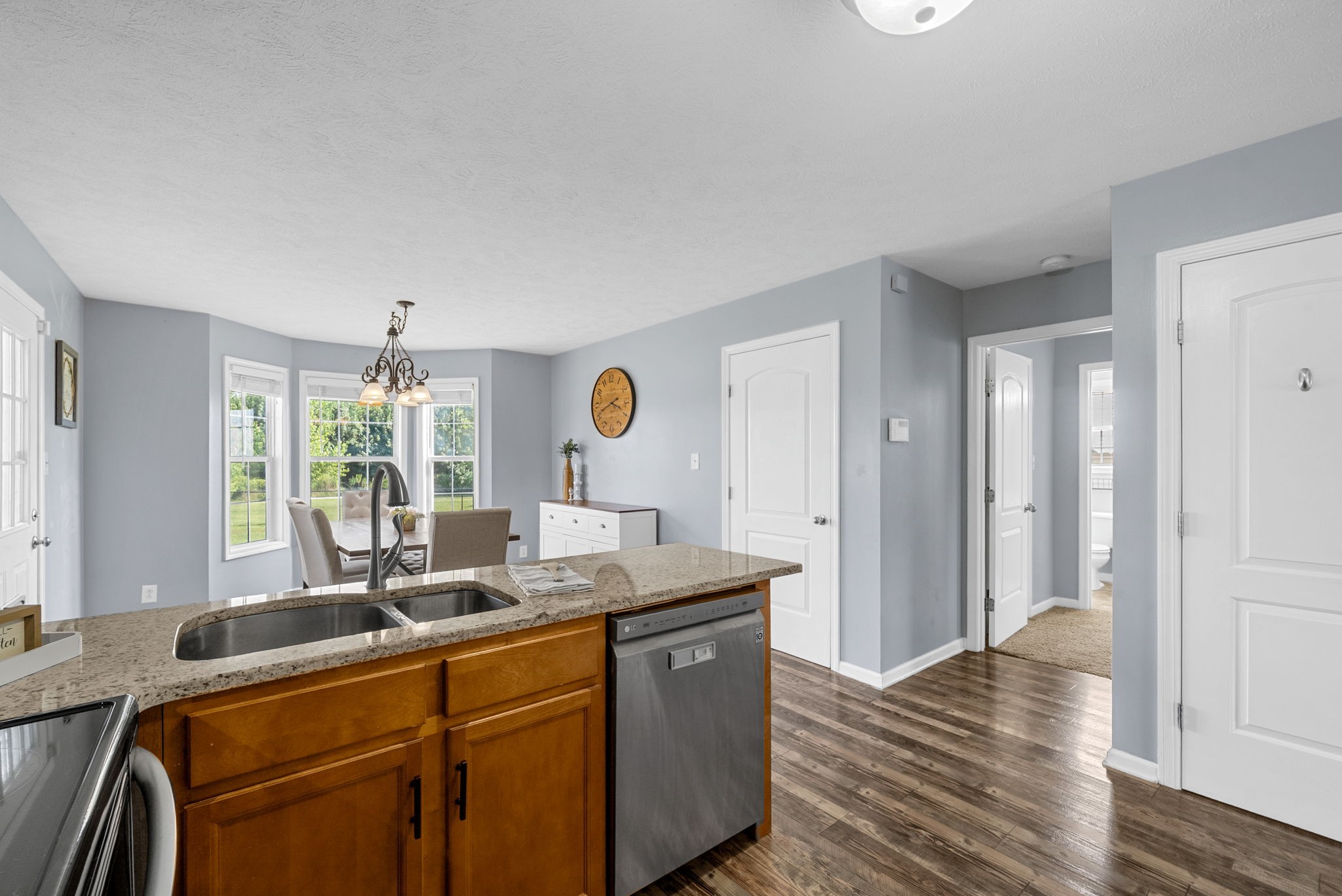 Oak Grove, Kentucky 42262, United States, 4 Bedrooms Bedrooms, ,3 BathroomsBathrooms,Residential,Active,196065