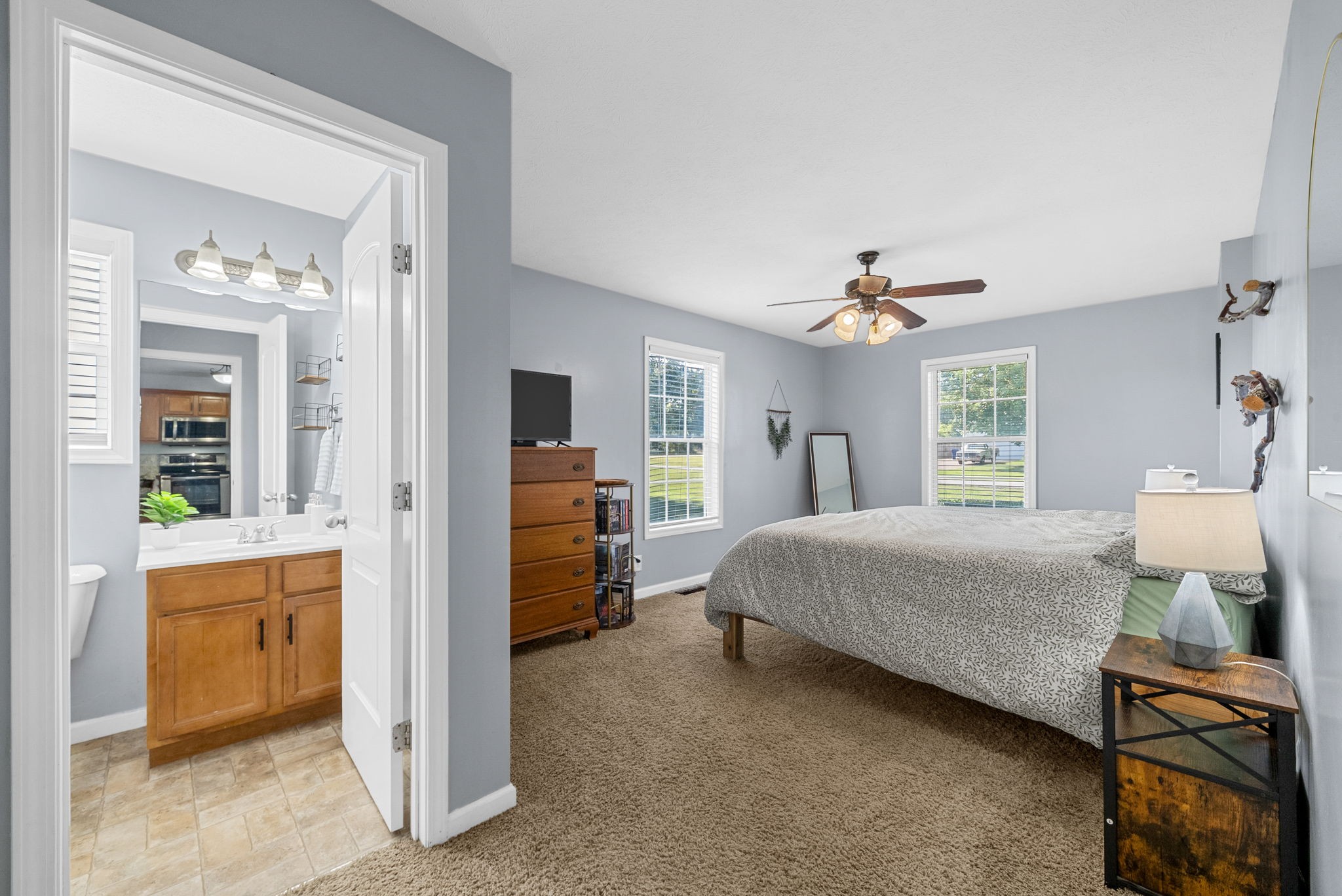 Oak Grove, Kentucky 42262, United States, 4 Bedrooms Bedrooms, ,3 BathroomsBathrooms,Residential,Active,196065