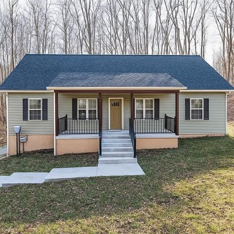 1875 Rocky Hollow Rd Erin TN 37061