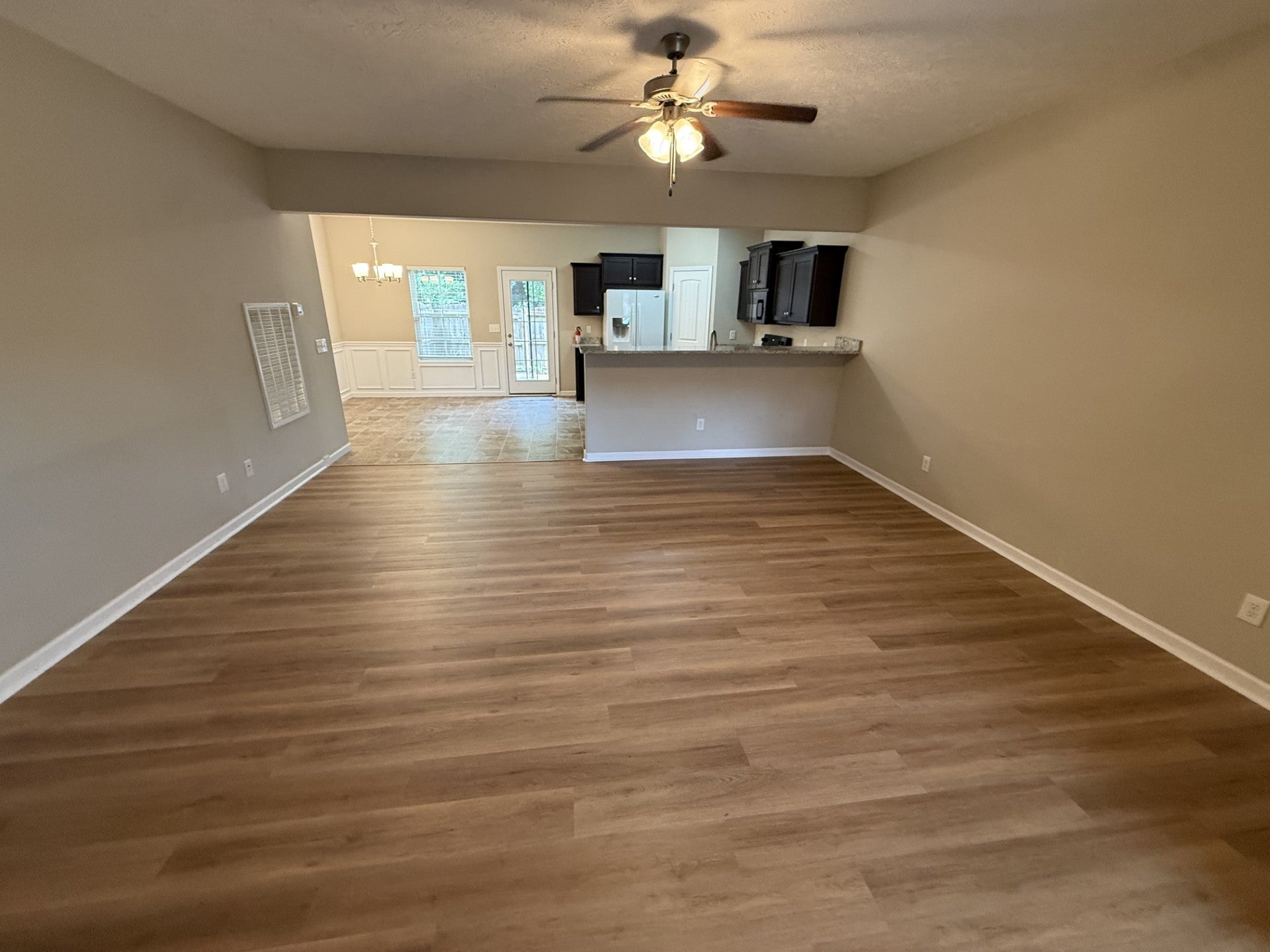 5322 Tony Lama Ln