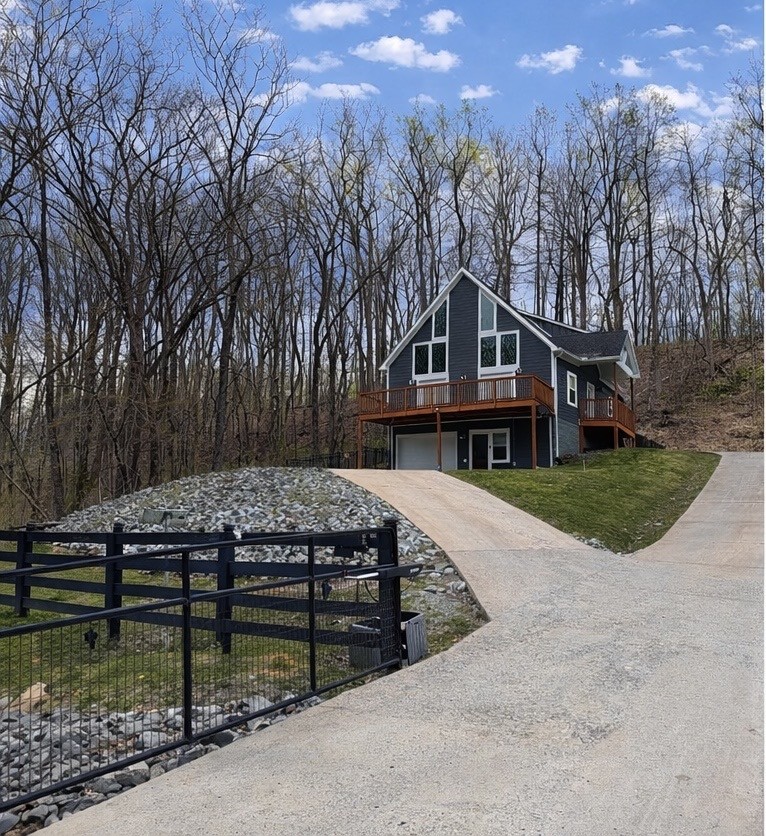 805 Weeping Willow Rd