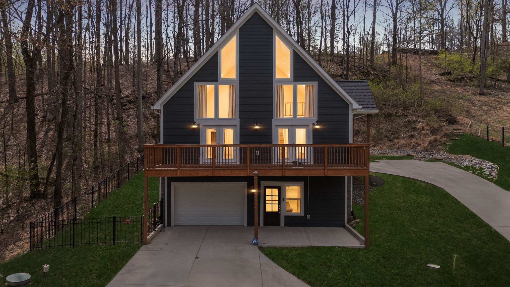 805 Weeping Willow Rd