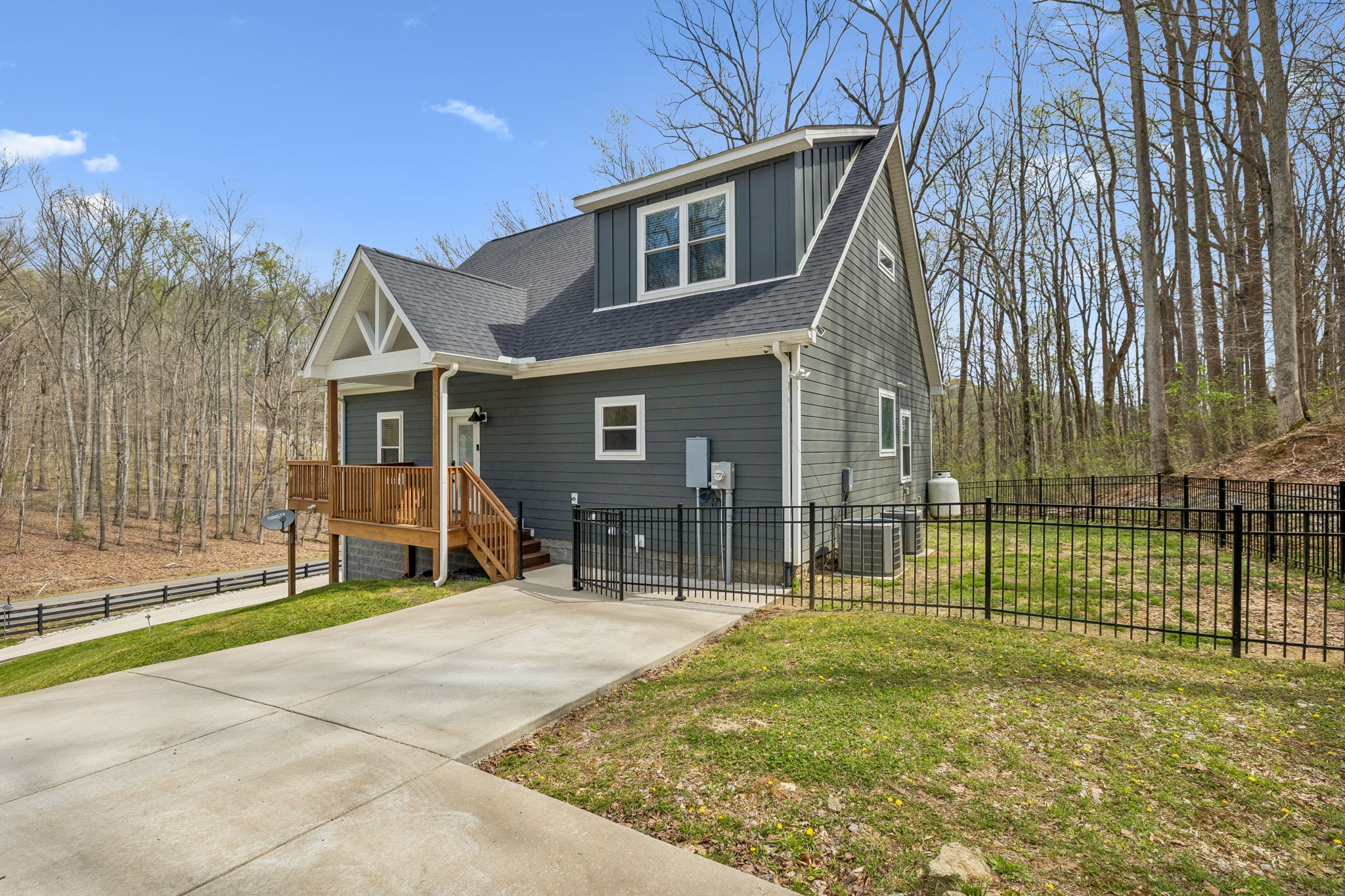 805 Weeping Willow Rd