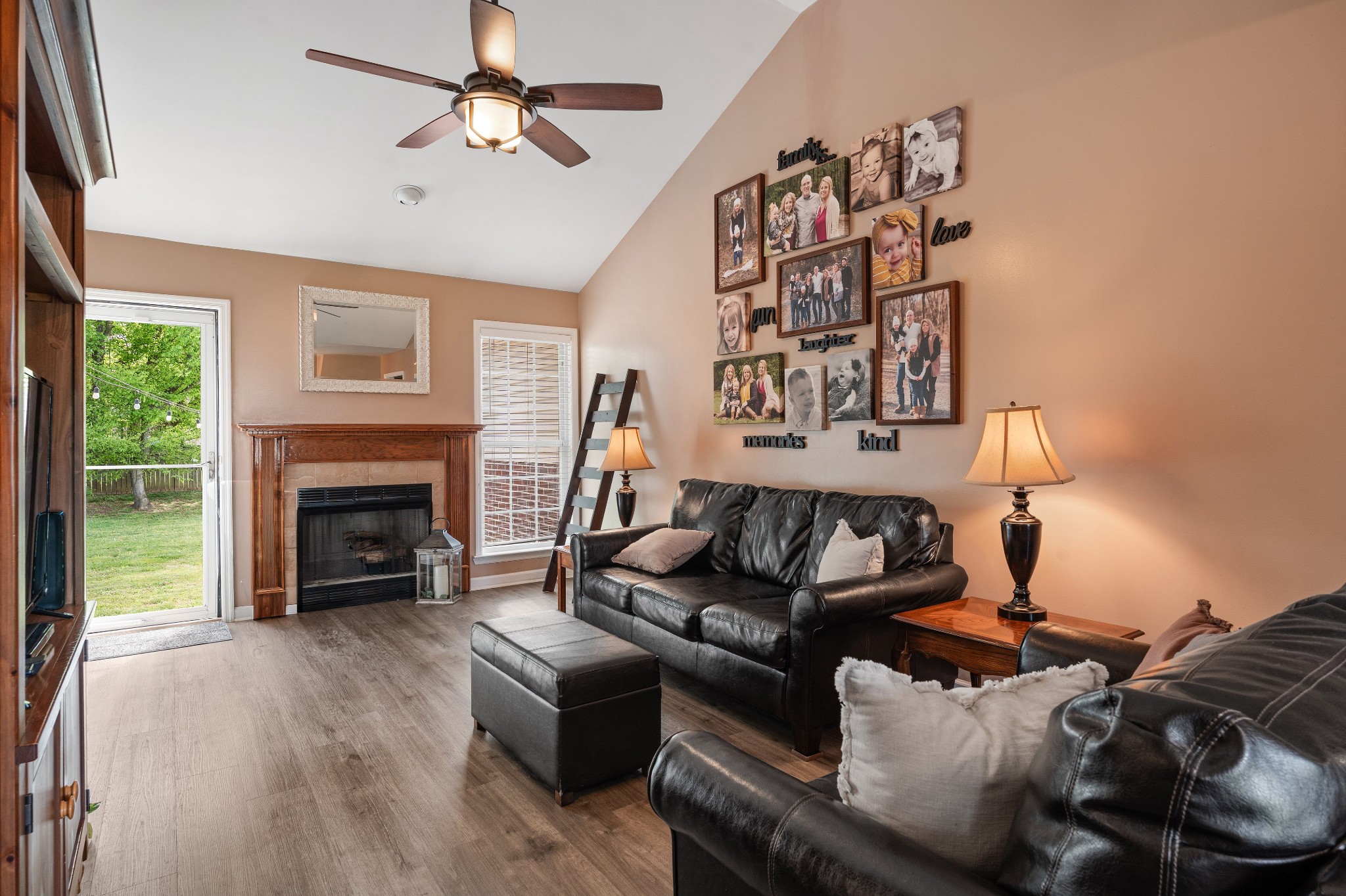 663 Bluff View Dr