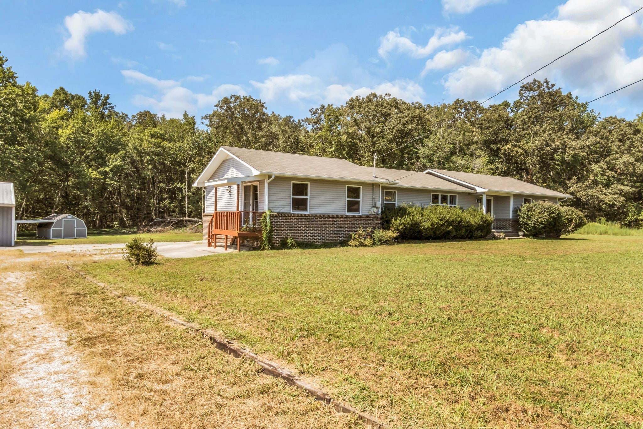 320 Ridgewood Dr