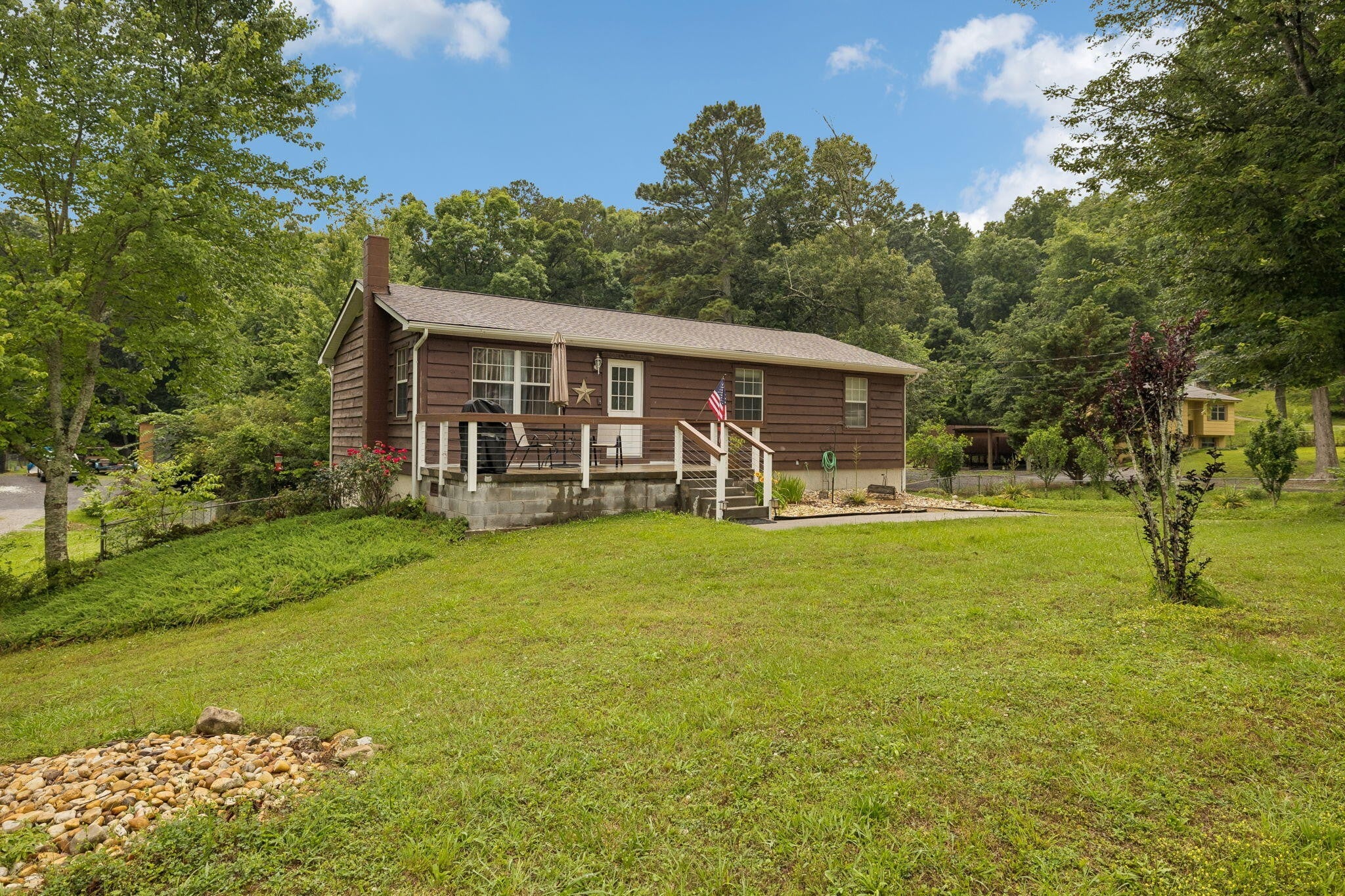 370 Homestead Circle NE