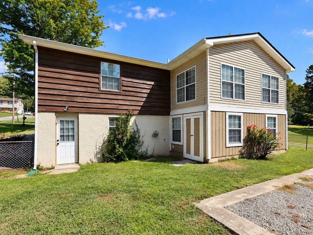 370 Homestead Circle NE