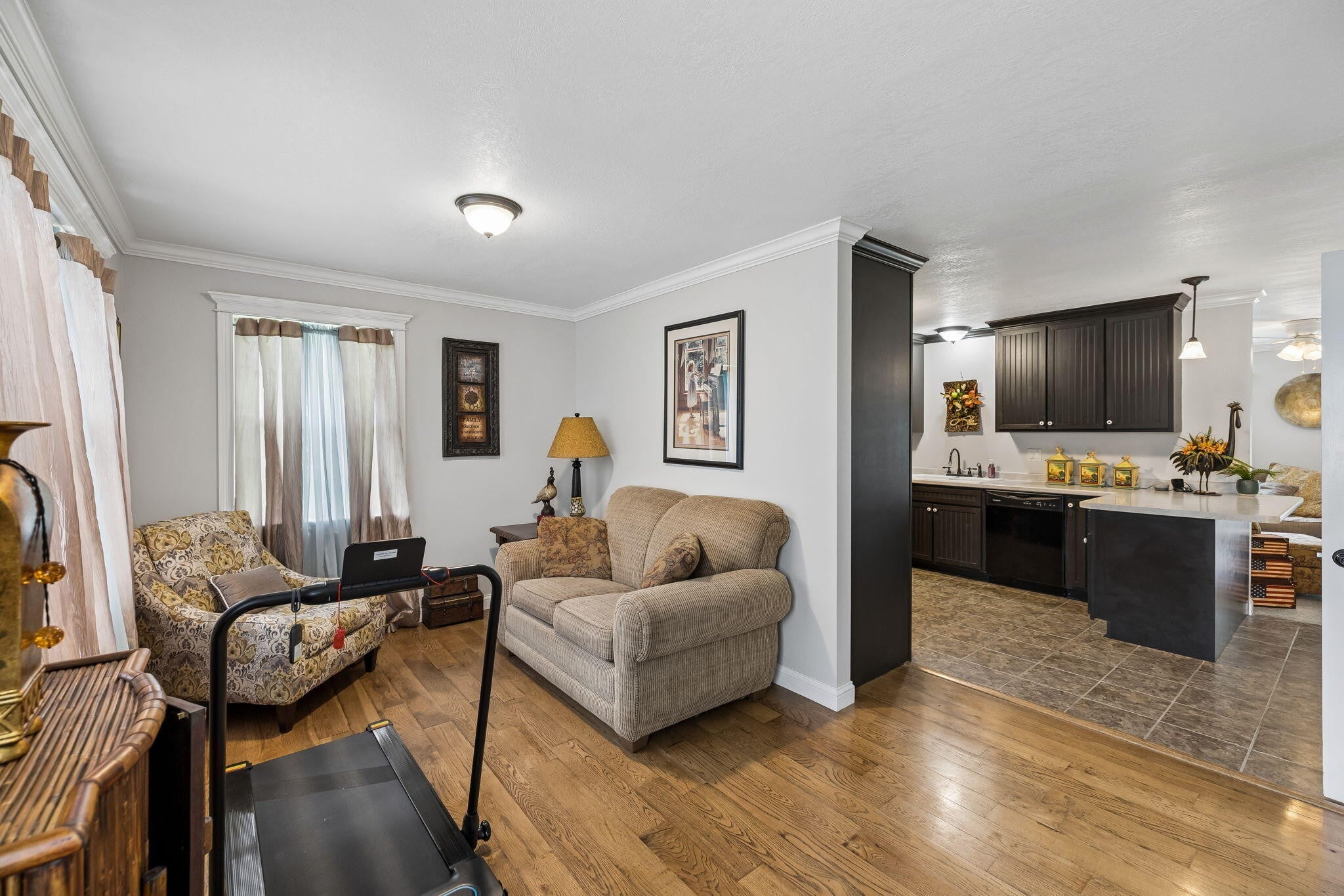 370 Homestead Circle NE