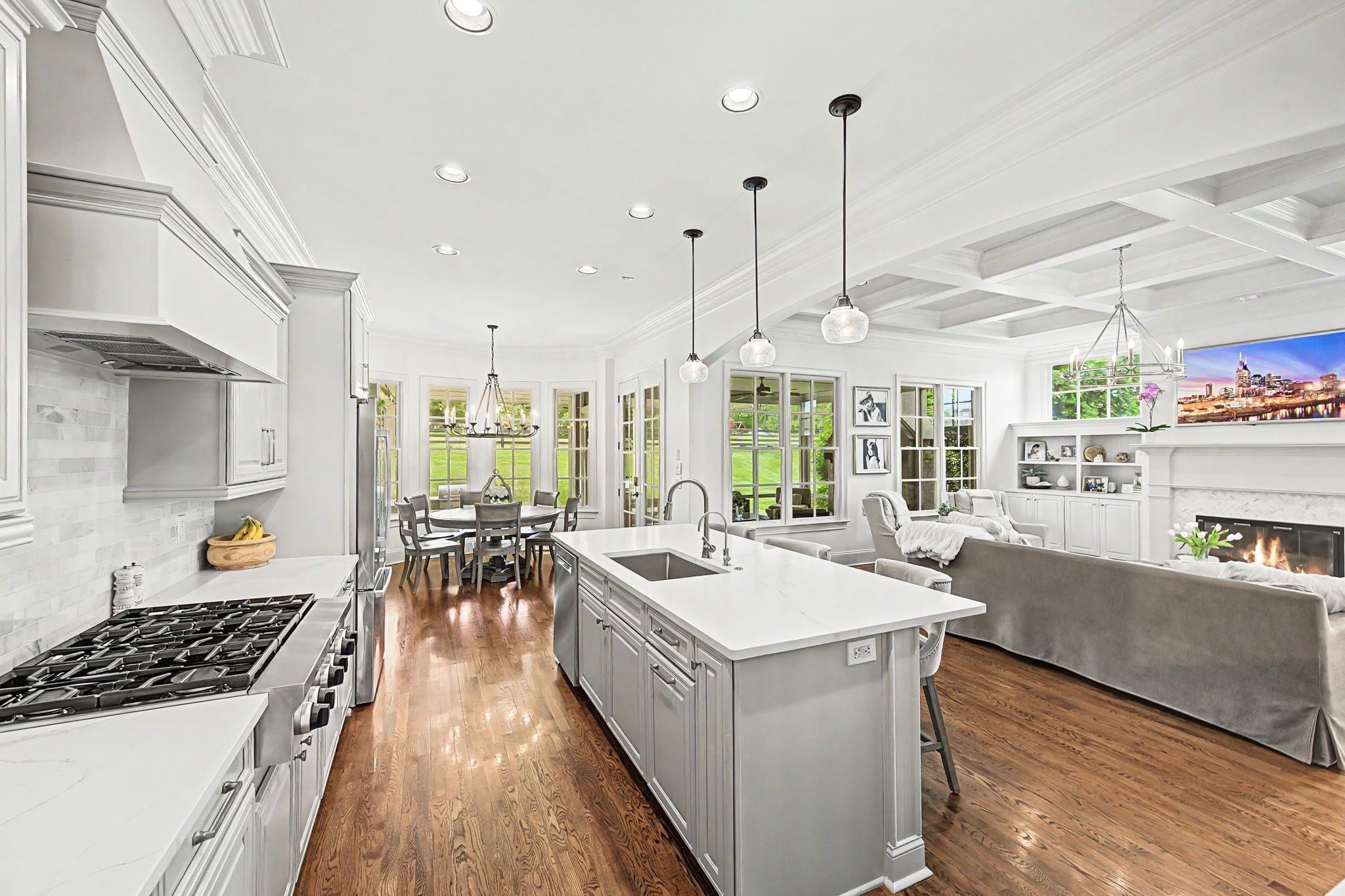 9476 Highland Bend Ct