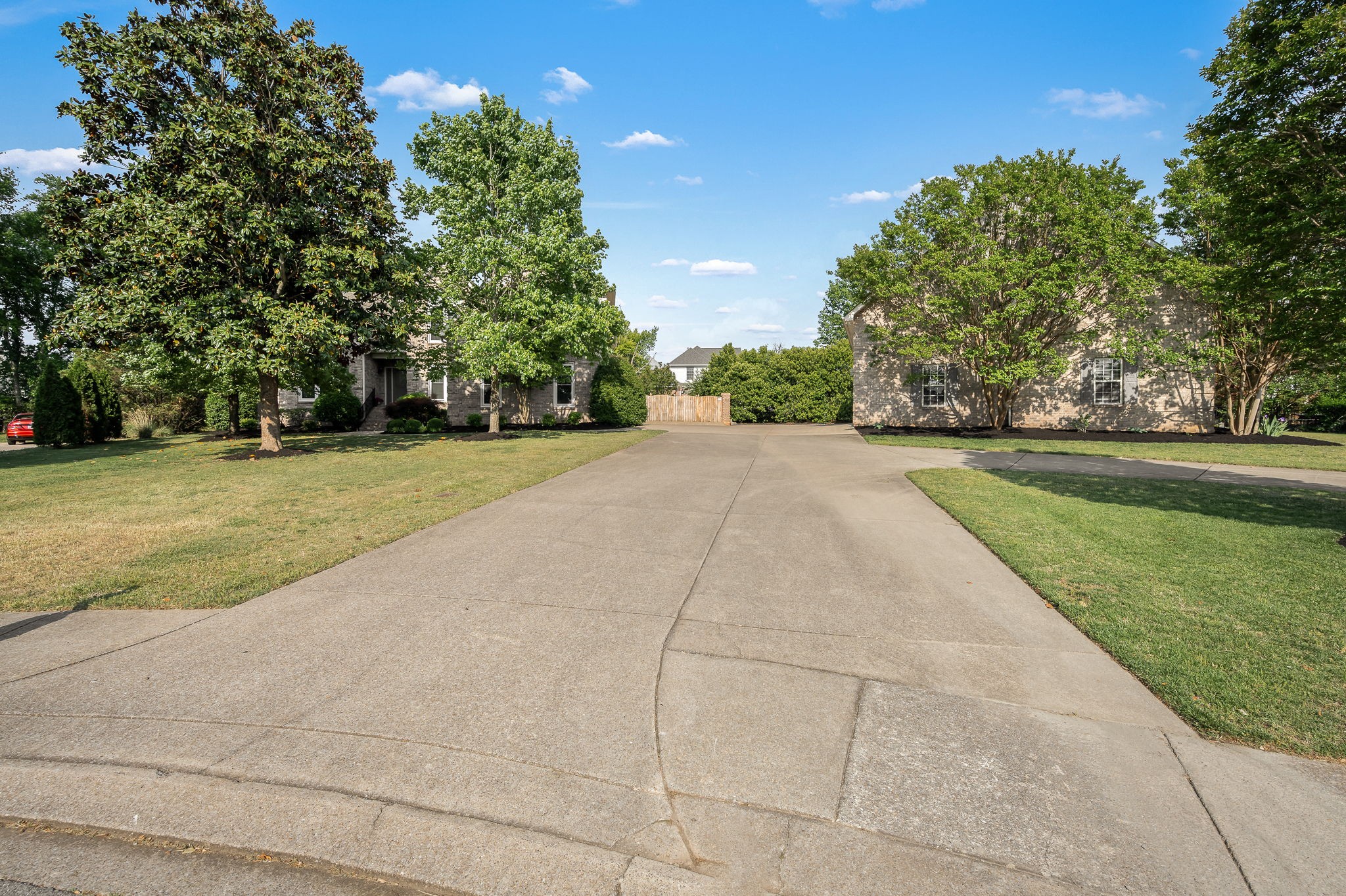 3418 Lawncrest Cv
