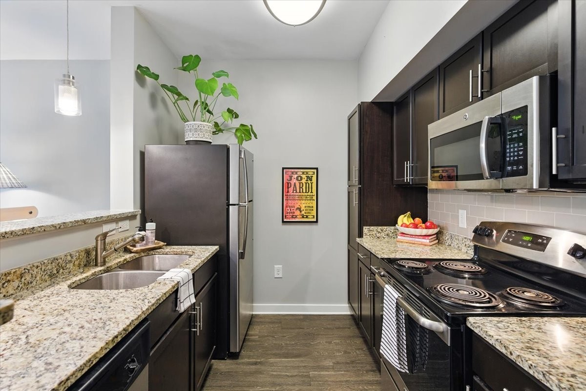 414 Rosedale Ave 211