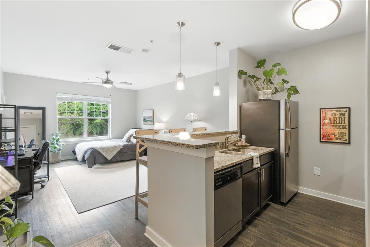 414 Rosedale Ave 211