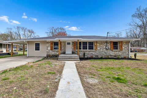 303 Lucas St Huntland TN 37345