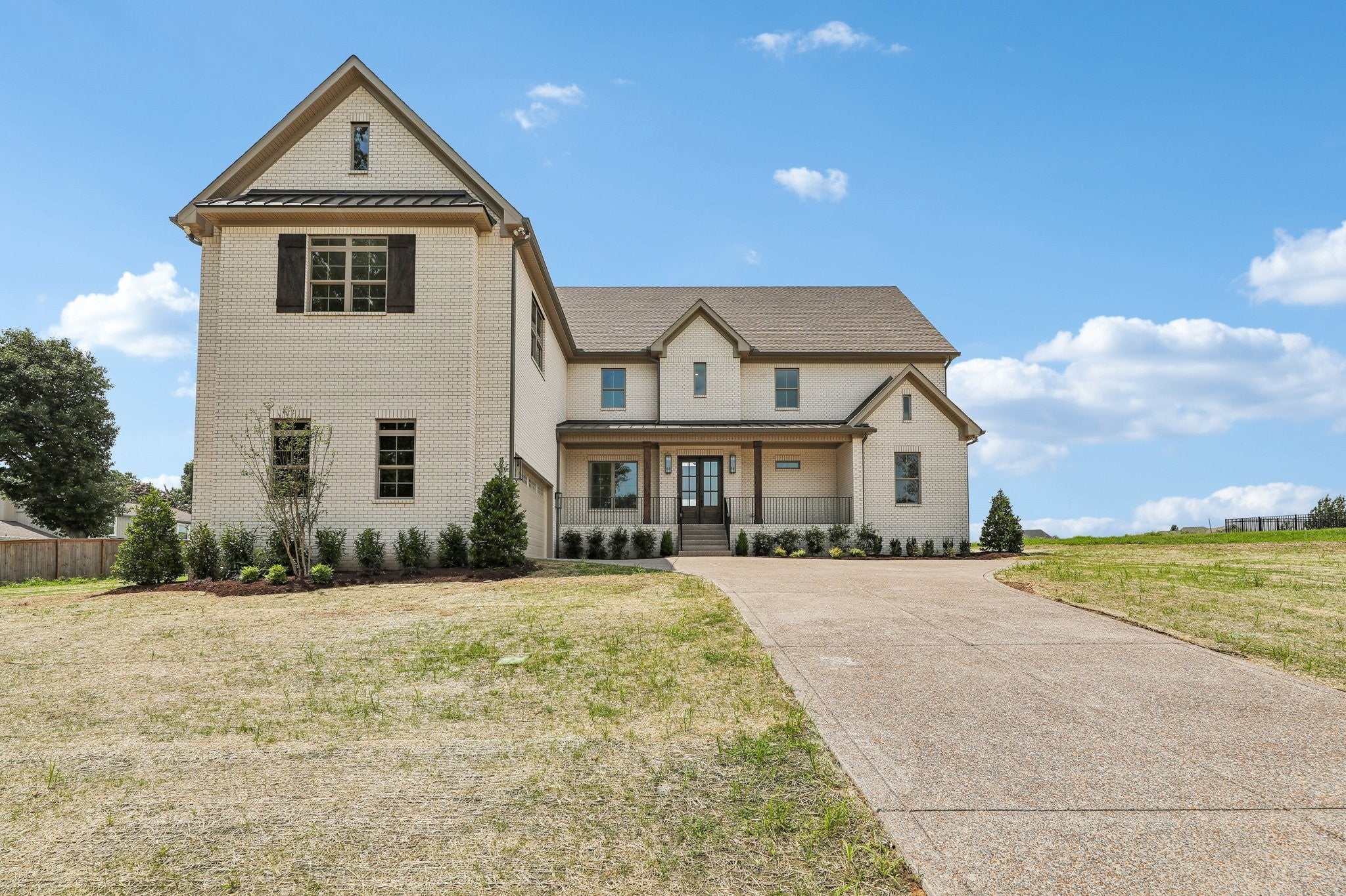 335 Raintree Dr