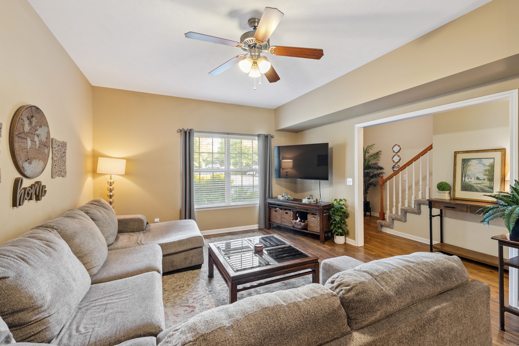 284 Meigs Dr C19