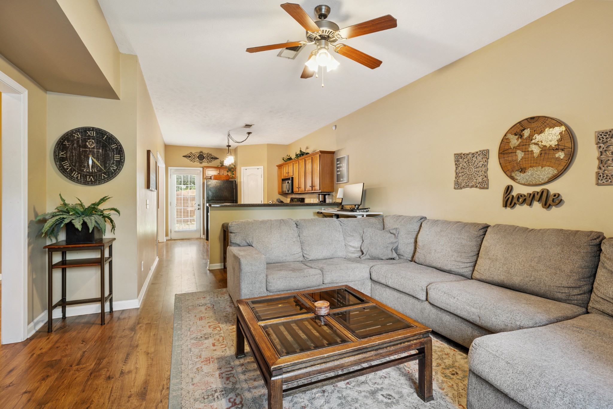 284 Meigs Dr C19