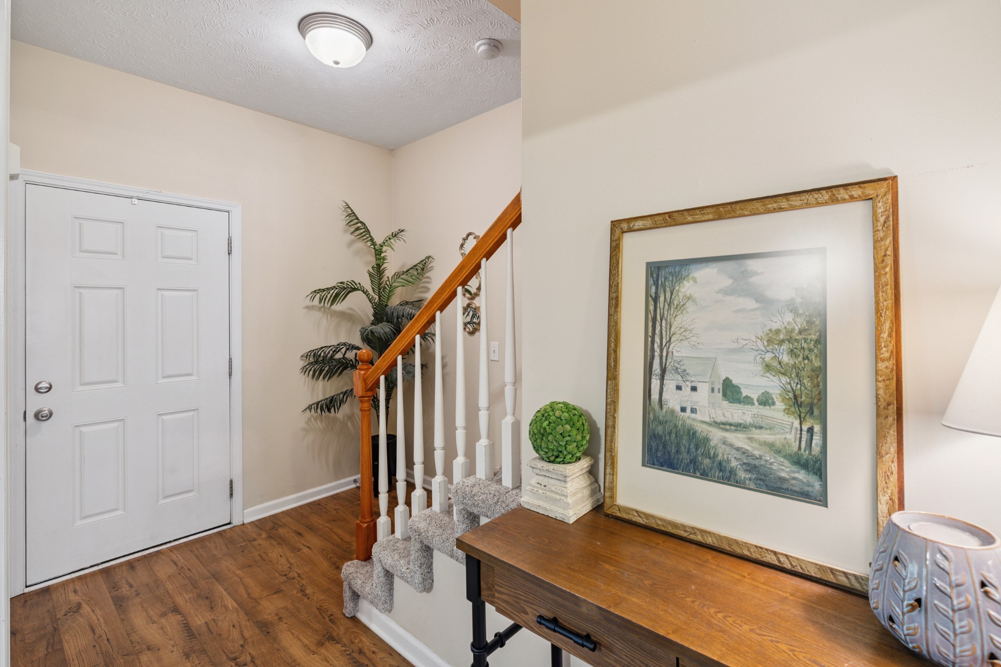284 Meigs Dr C19