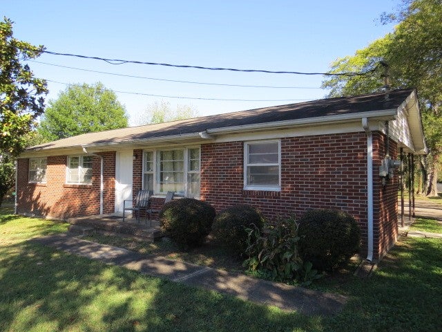 1205 Mill St