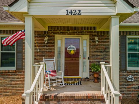 1422 Spainwood St Columbia TN 38401