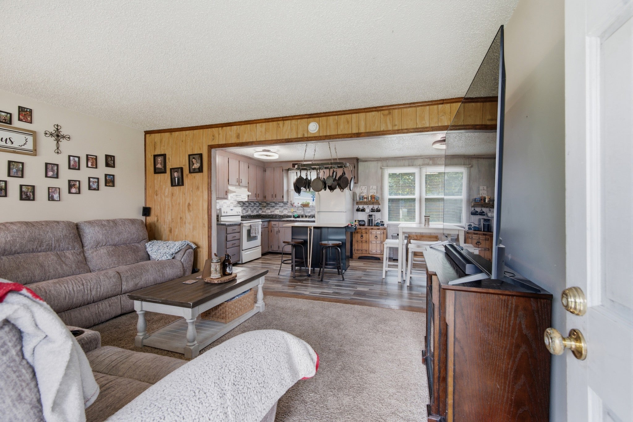 6539 Longview Dr