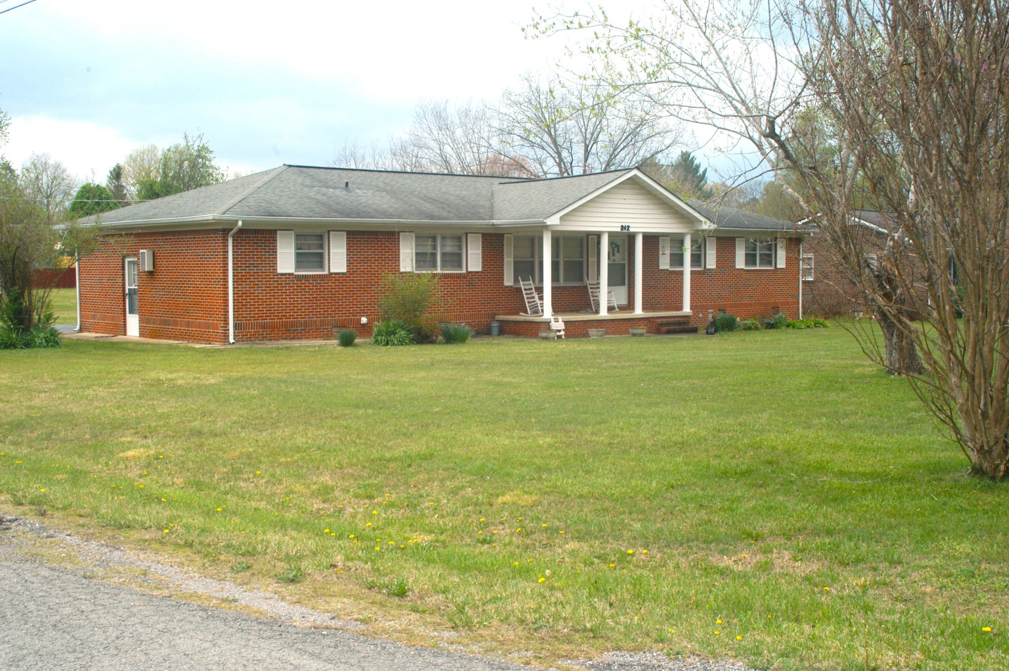 View Tullahoma, TN 37388 house