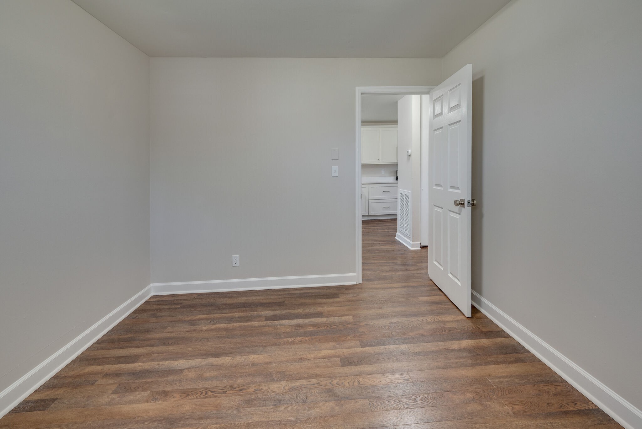 Franklin, Tennessee 37064, United States, 2 Bedrooms Bedrooms, ,1 BathroomBathrooms,Residential,Active,198395