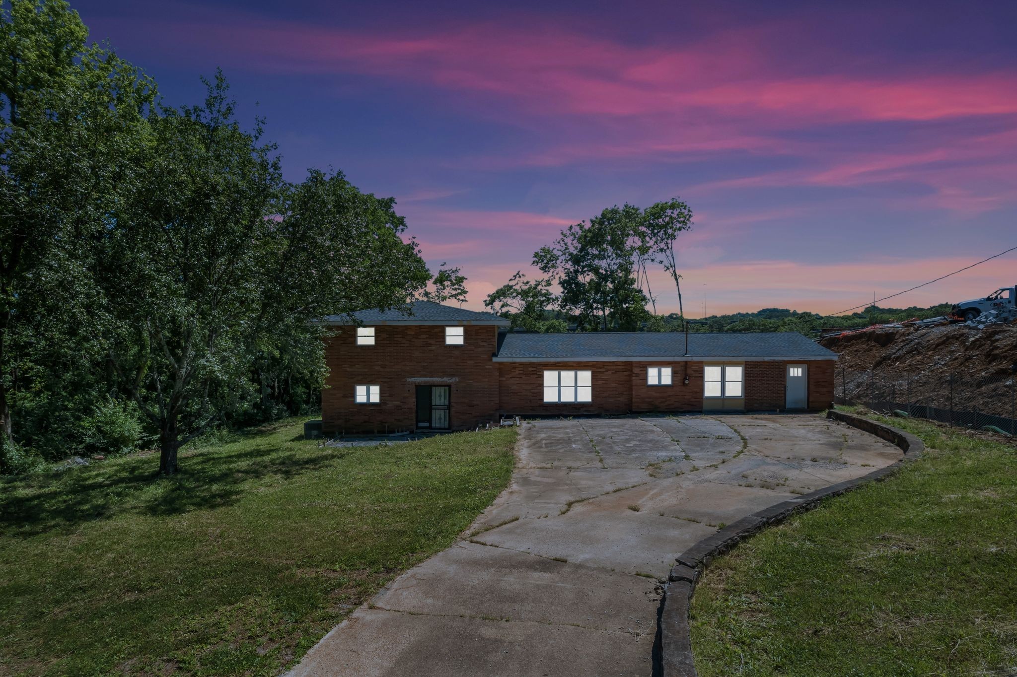 605 Creative Way