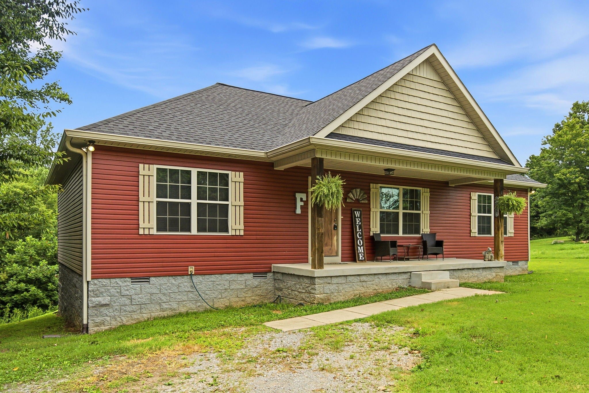 222 Hog Back Ridge Rd