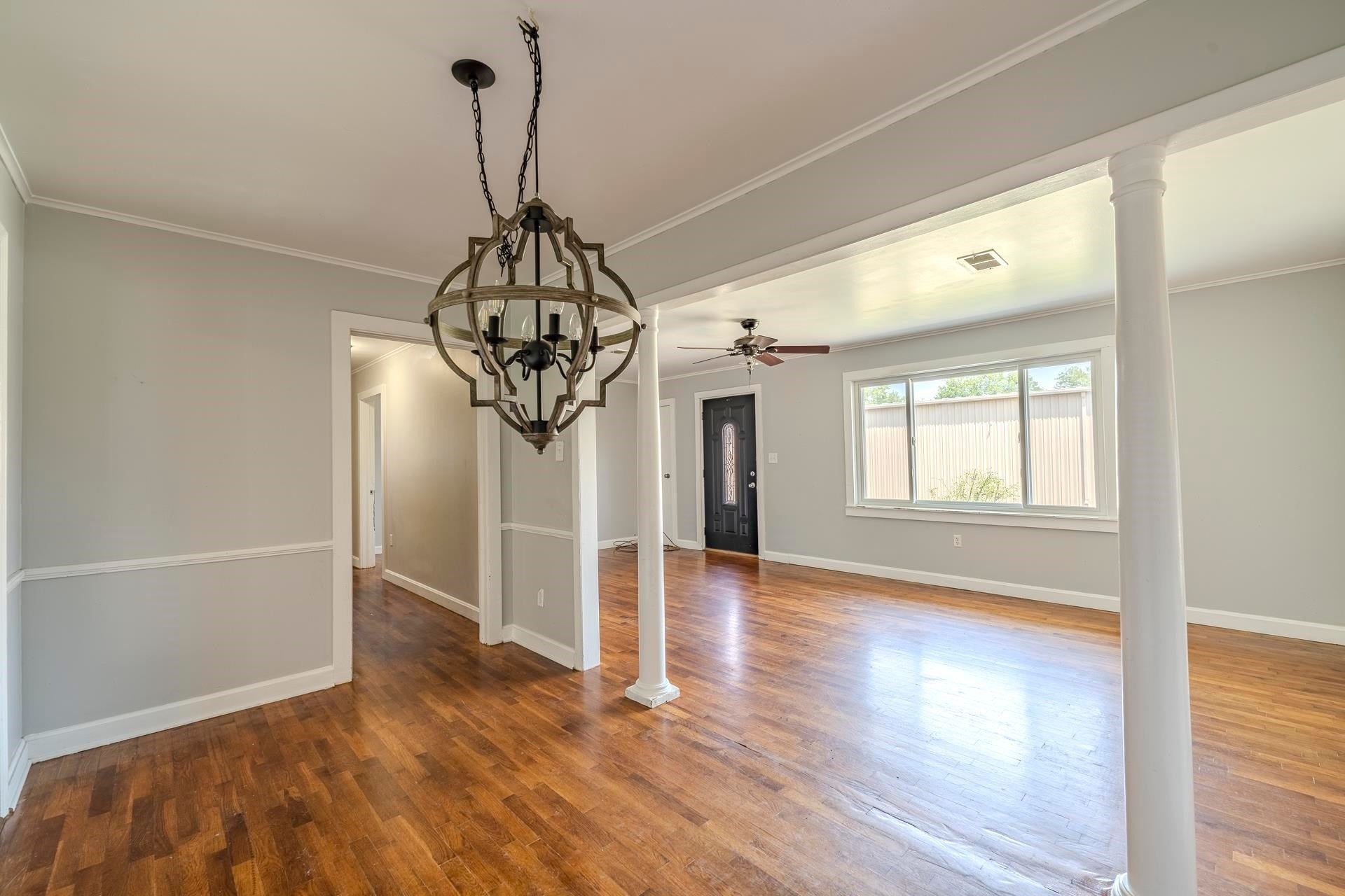 111 N ELM ST