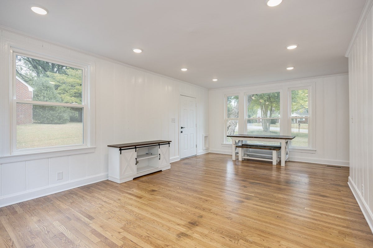 230 Fairway Dr