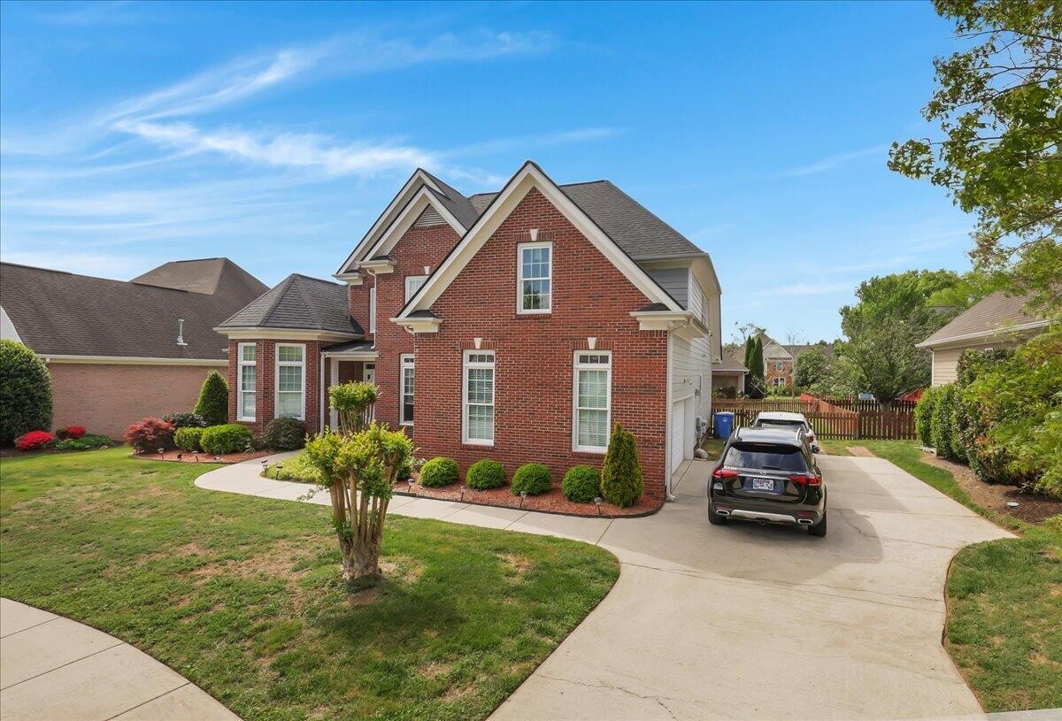 1090 Norfolk Green Circle