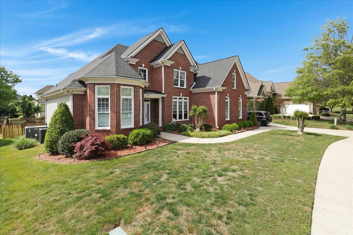 1090 Norfolk Green Circle