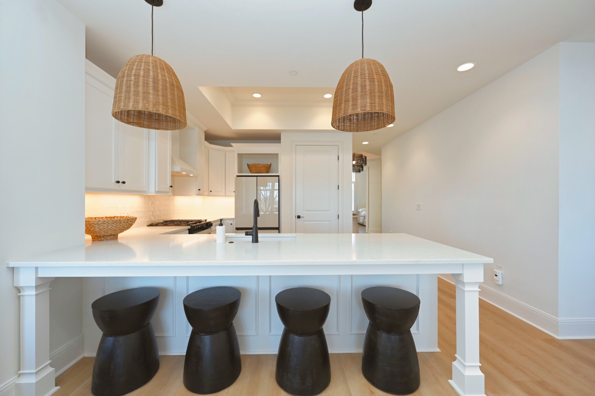 1024 Club View Dr E 103