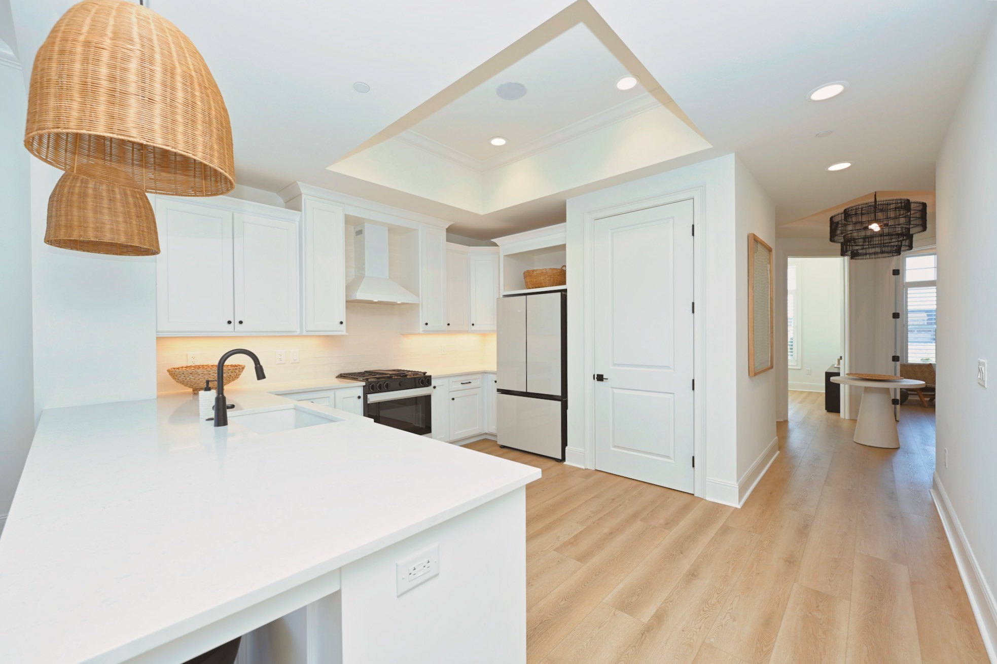 1024 Club View Dr E 103