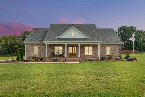 63 Hurst Dr Leoma TN 38468