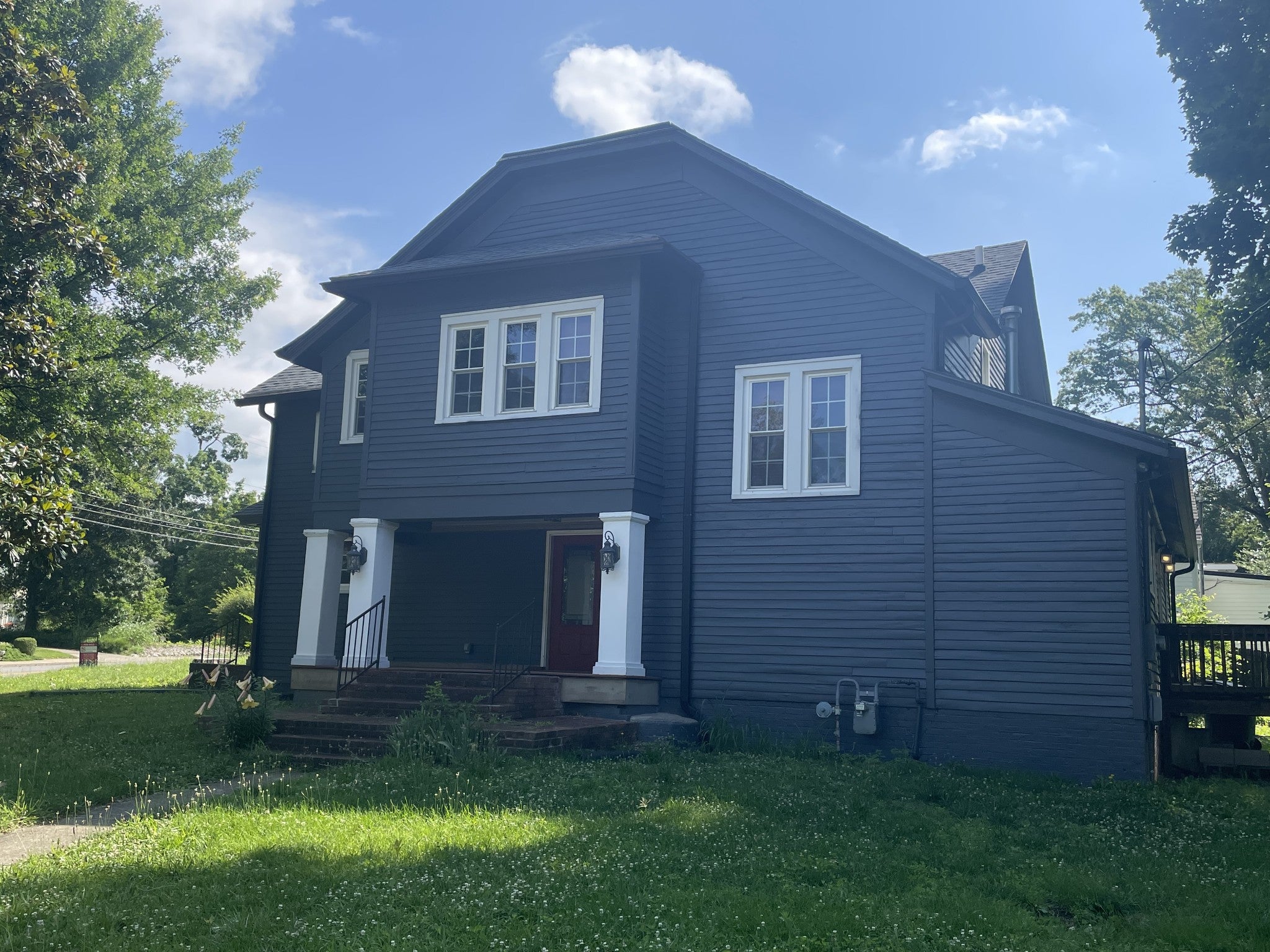 2122 S Main St
