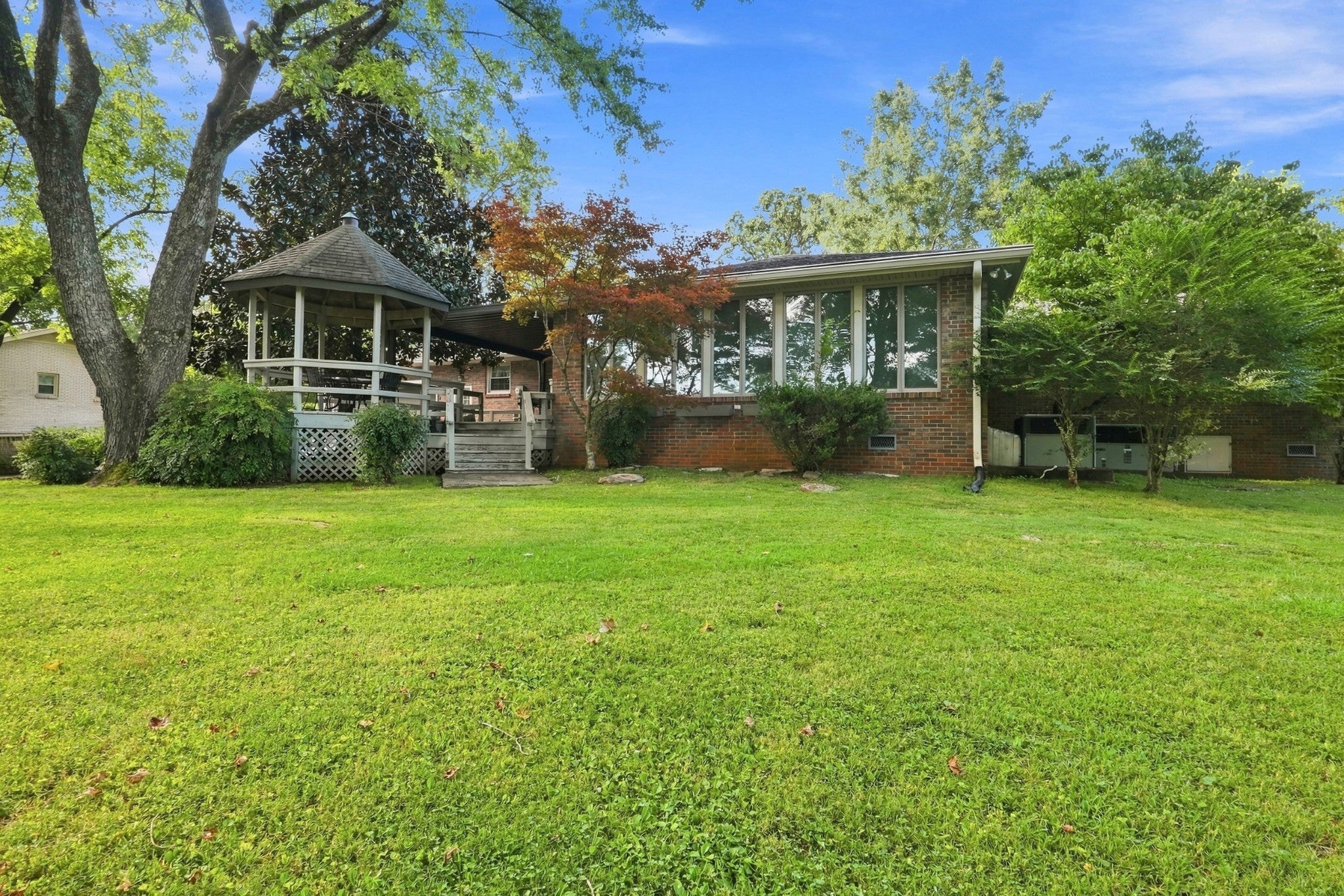 112 Cedar Way Dr