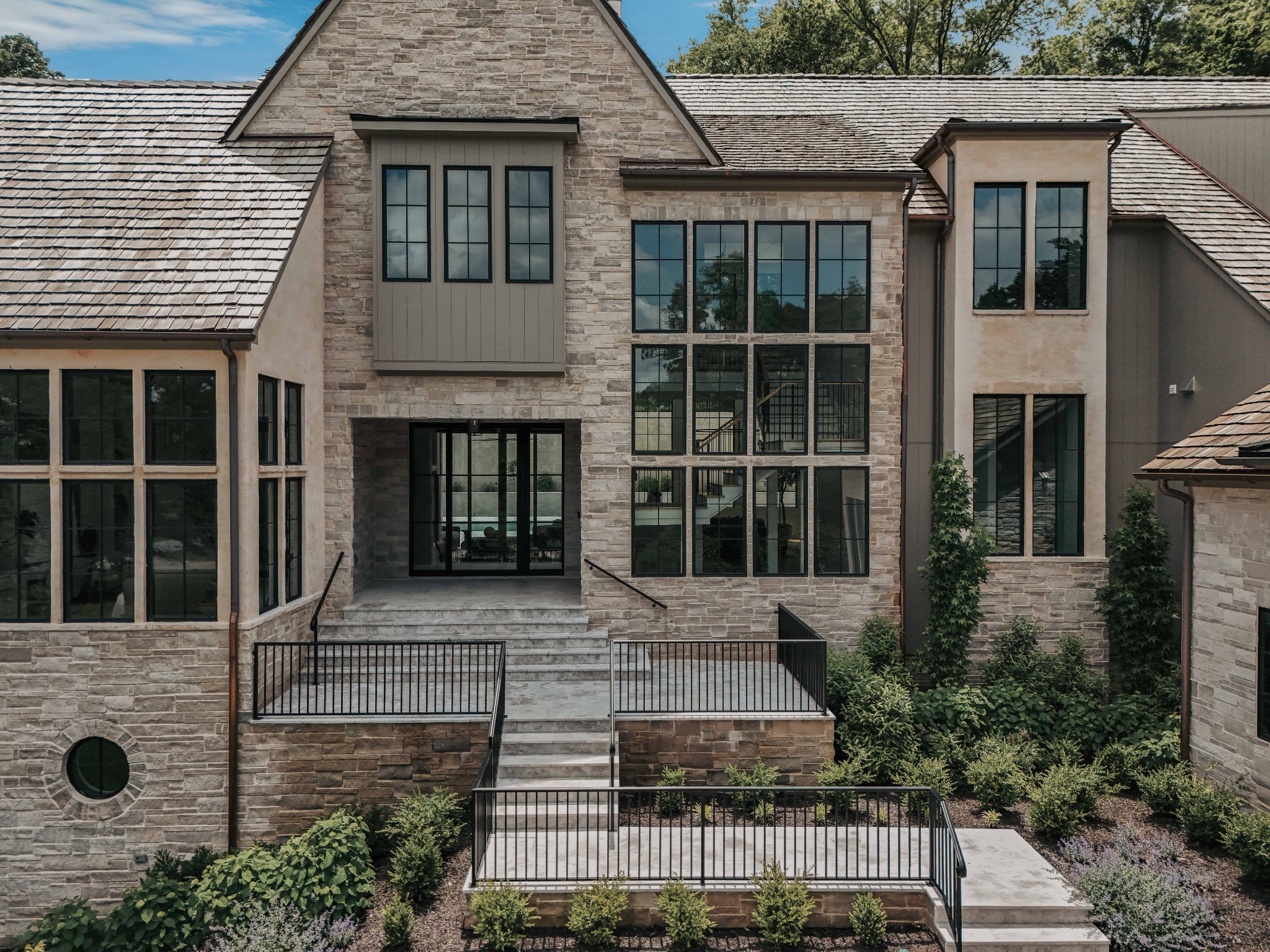 235 Robin Hill Rd