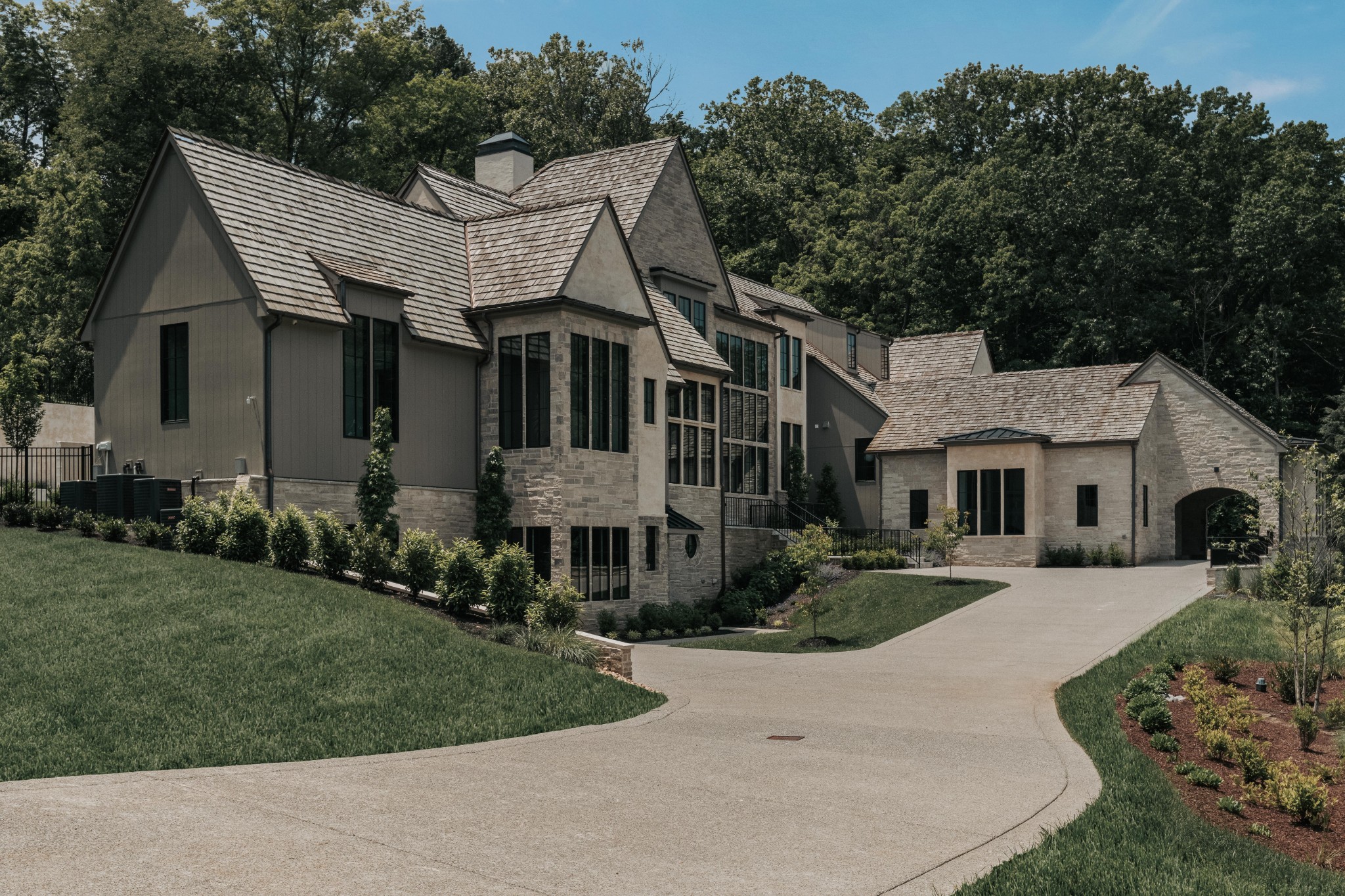 235 Robin Hill Rd