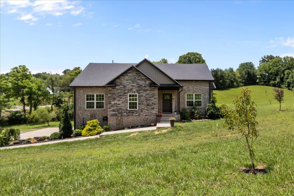 180 Alonzo Pl