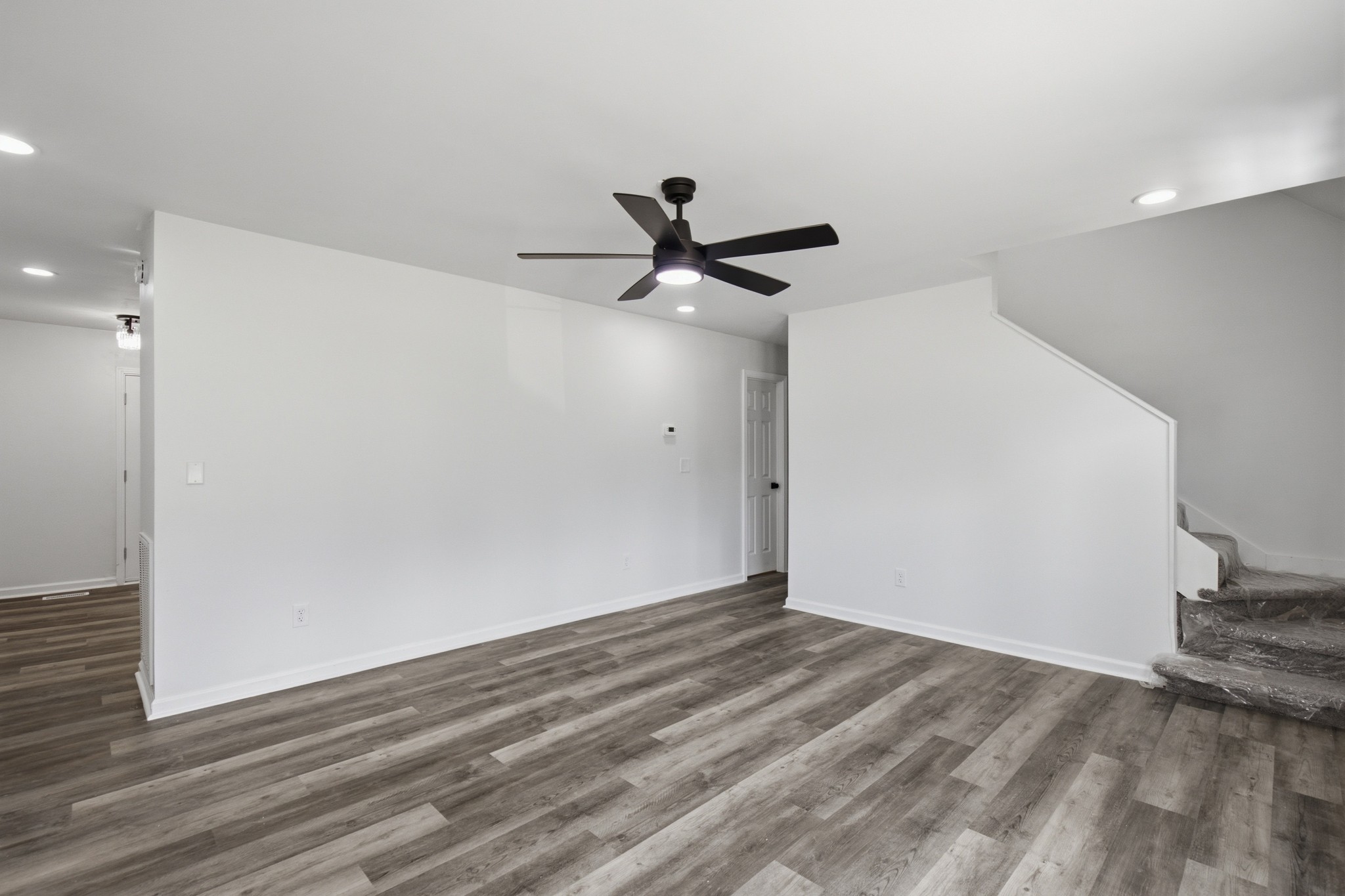 572 Donna Dr
