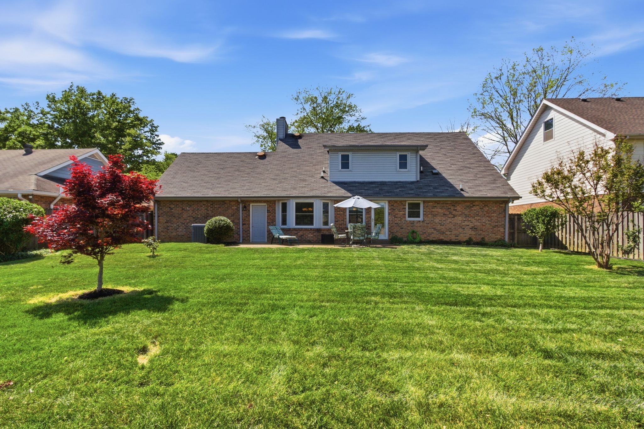 609 Sugartree Ln