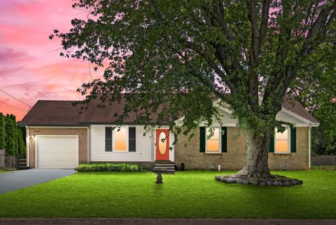 3421 Polly Dr Clarksville TN 37042