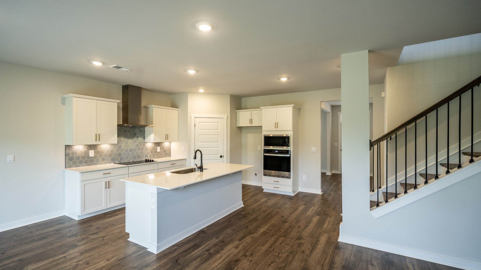 4300 Scarlet Court