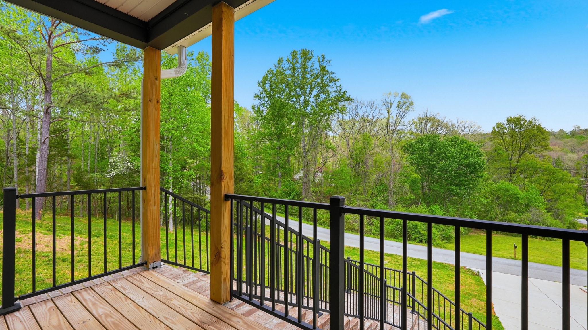 2005 Beaver Ridge Dr