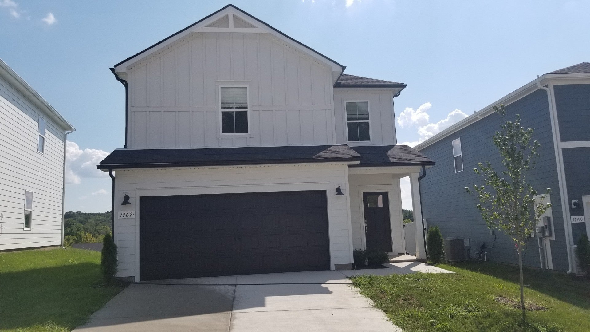3.0-bed rental at 1762 Flora Grv