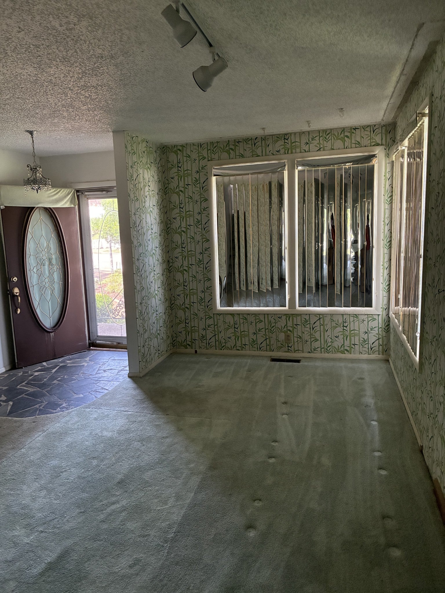 1704 15th Ave S