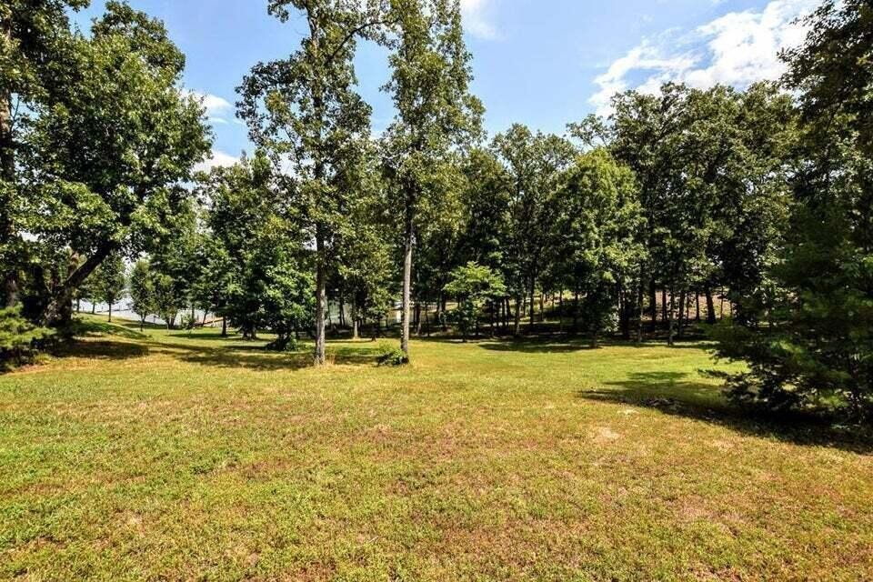 438 Lake Harbor Drive